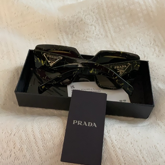 Prada Black and Green Sunglasses - Picture 6 of 10